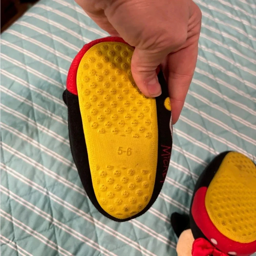 Toddler Boy Disney Plush Mickey Mouse Slippers Shoes Size 5/6